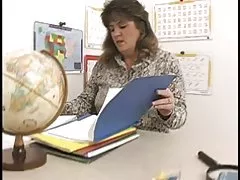 بانوی تمام 114 را نشان می دهد.