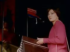 همسر خوب اجازه می دهد تا شوهرش به وزیر امور خارجه او