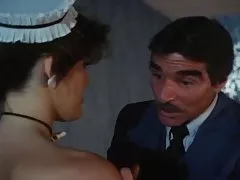 من خدمتکار کس تنگ تر از دبیر من است