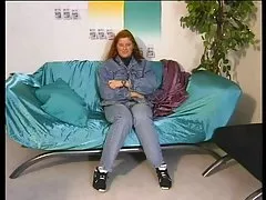 نوجوان دارای موی سرخ خجالتی در نهایت نشان کس مودار