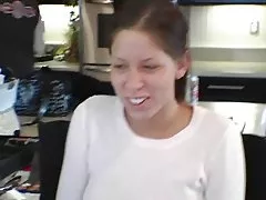 Raunchy جوجه می شود یکی از بزرگ بین پاهای او