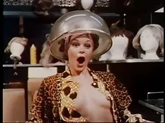 معتاد به انفیه زنان خانه دار