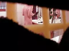 پنهان بادامک - 55 بالغ گرفتار یو در حمام